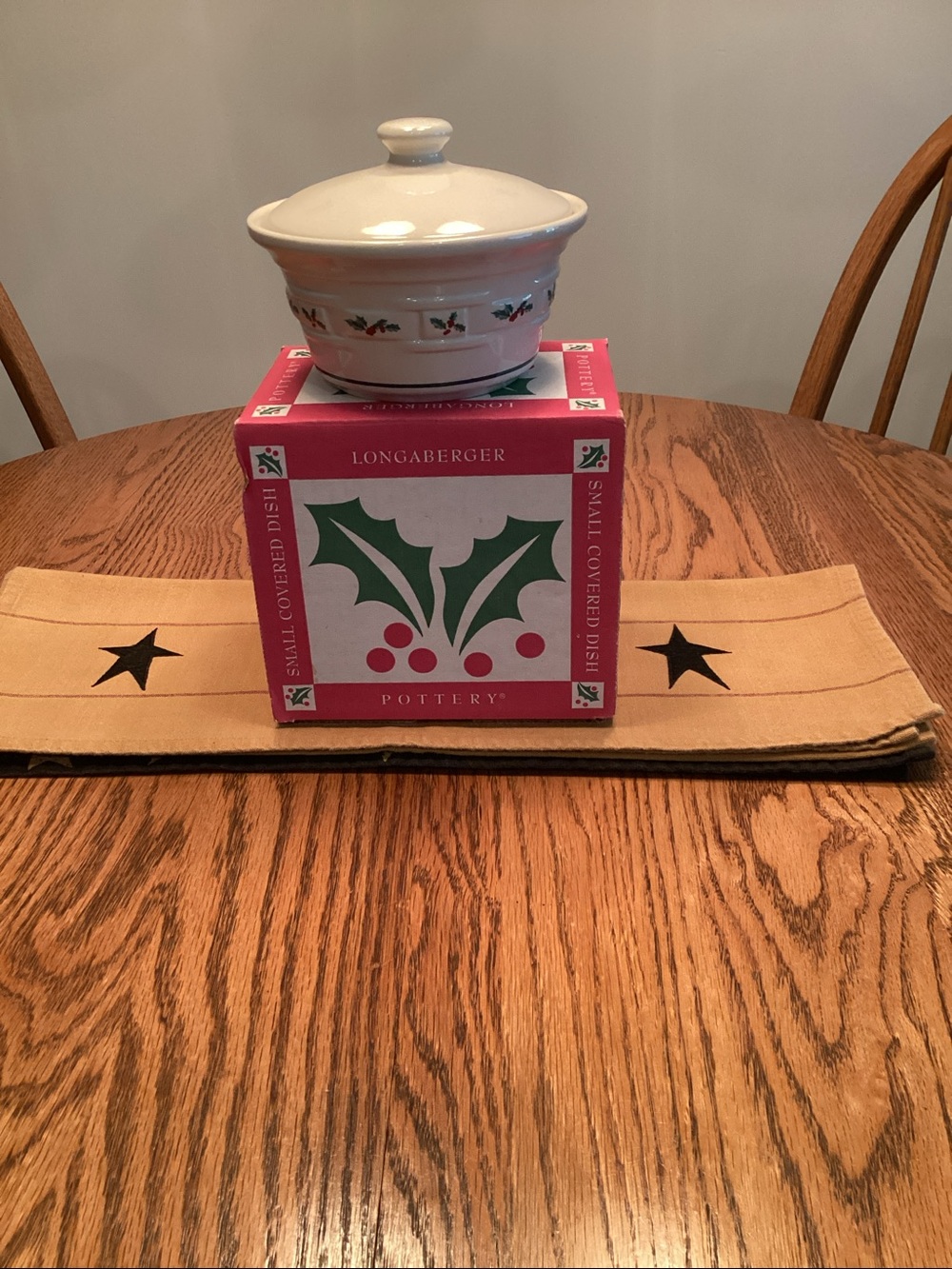 Longaberger Holiday pattern covered dish